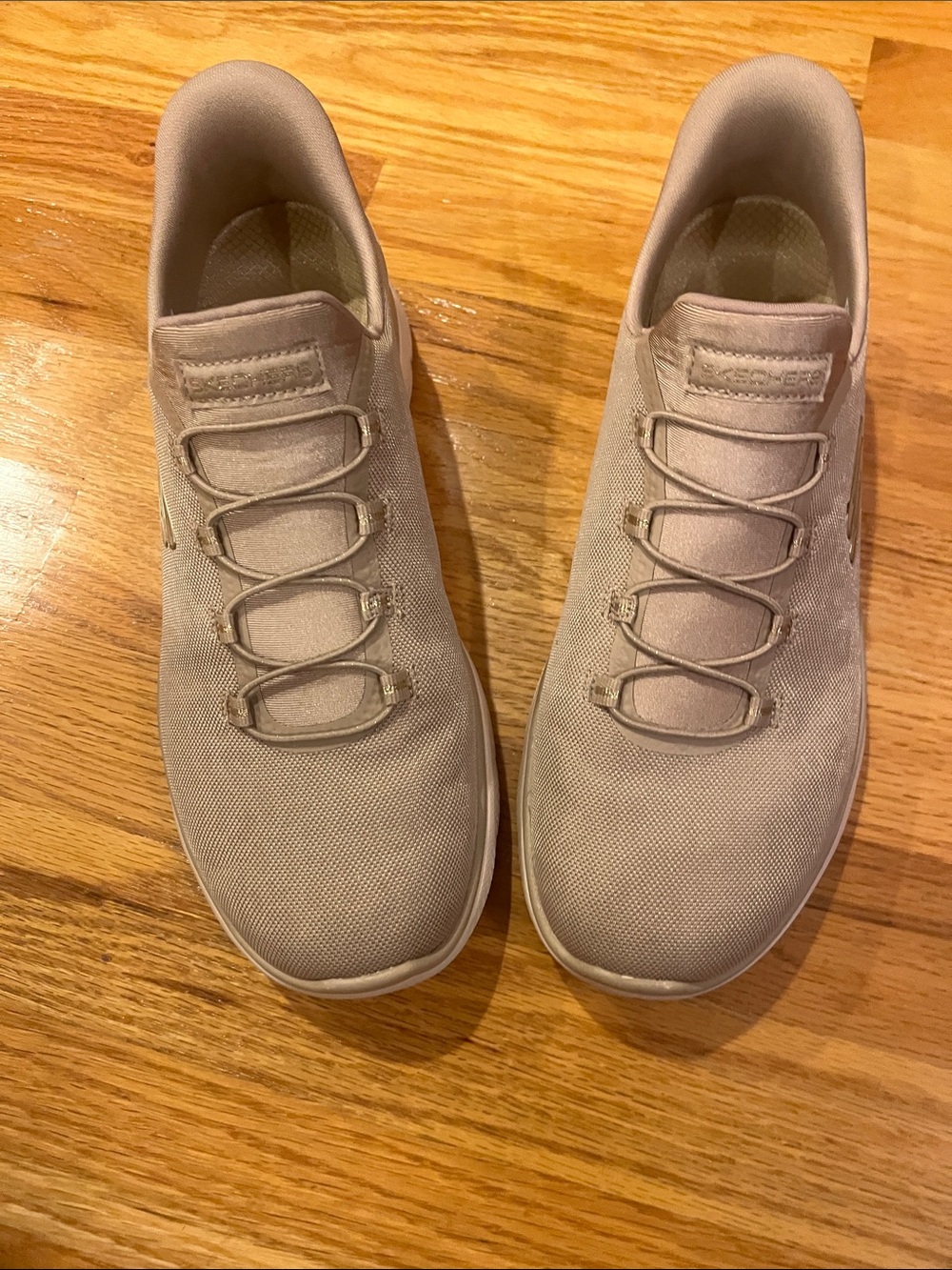 Sketchers Swift Feet, Arch Support Shoes